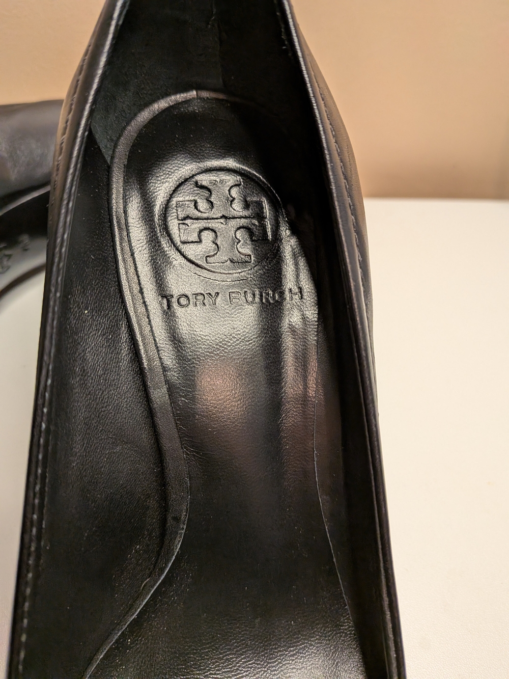 Tory Burch Black Leather Gold Stud Block Heel Pumps Size 7 - Picture 7 of 14